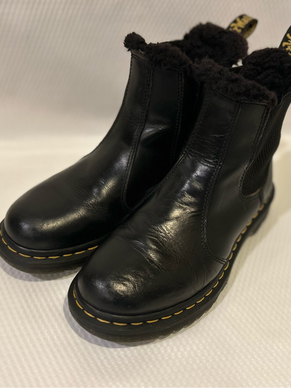 Dr. Martens Lenore Black Leather Sherpa-Lined Chelsea Boots